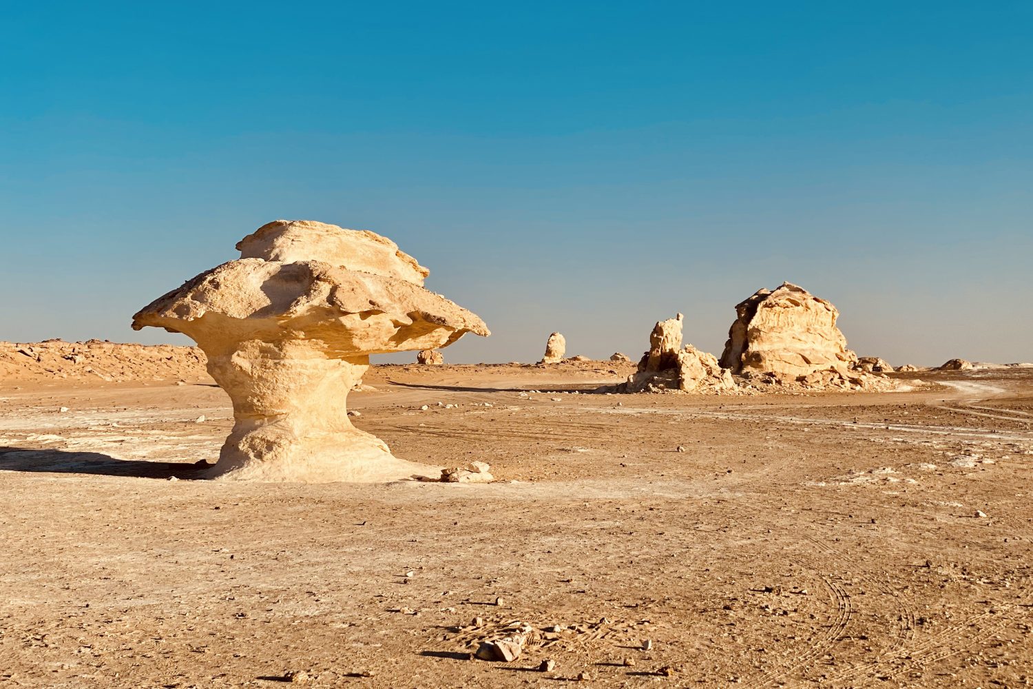 Mashroom White Desert Rock Formation Bahariya Oasis Kemet Travel
